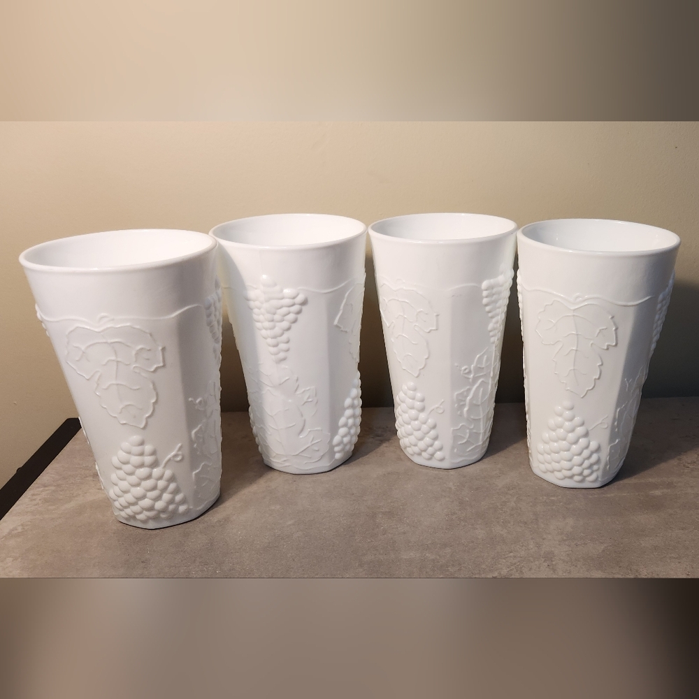 🔅Milkglass Tumblers 6" Tall Indiana Glass Colony Harvest With Grapes & Leaf